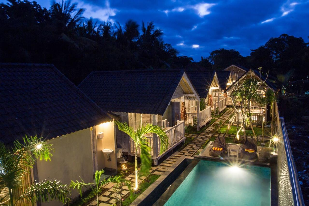 The Syron Huts Lembongan Hotel Exterior photo
